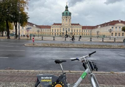 دوچرخه‌سوار برلین: در جست‌وجوی مزار عباس معروفی